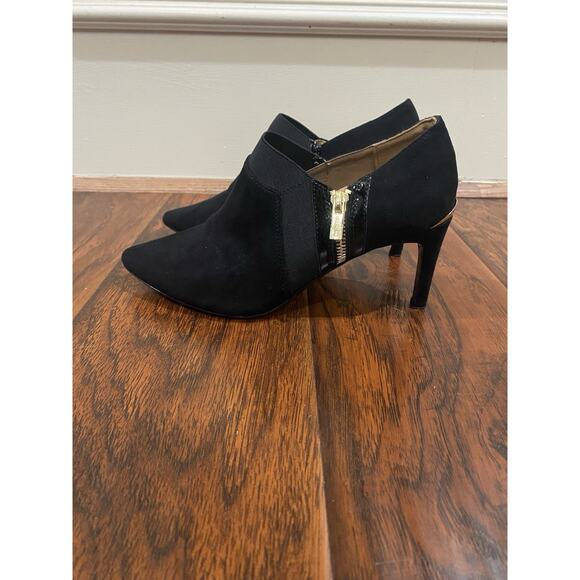 CALVIN KLEIN Black Suede Booties Sz 6.5 Gold Side Zip Stiletto Heel Chic Sexy - Picture 4 of 7